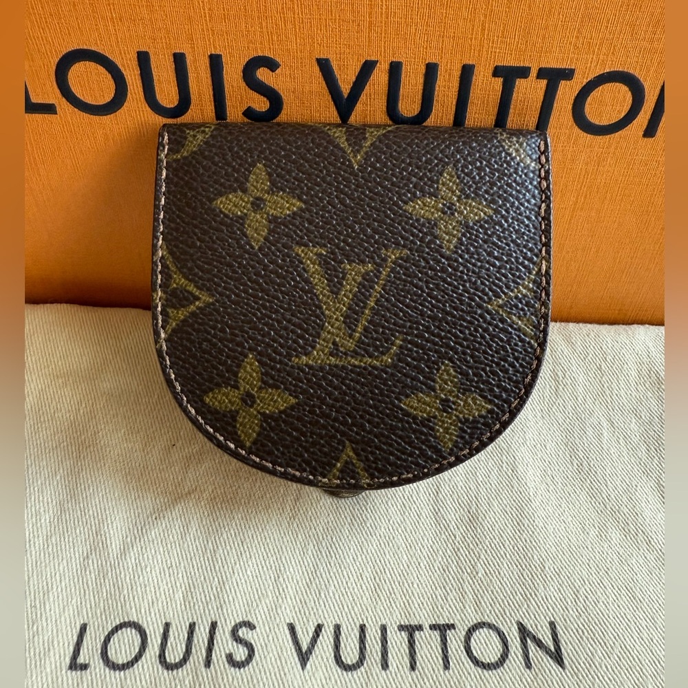 LOUIS VUITTON Coin Case